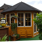Möckels Bienen-Stockluft-Pavillon